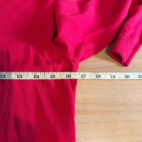 Tommy Hilfiger Womens Polar Bear Graphic Crewneck Sweater Eclectic SMALL Red - Picture 9 of 10